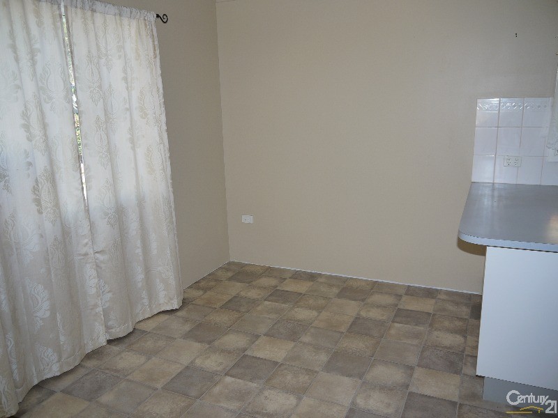 12 Third Ave Broadlands Estate, Green Point NSW 2251