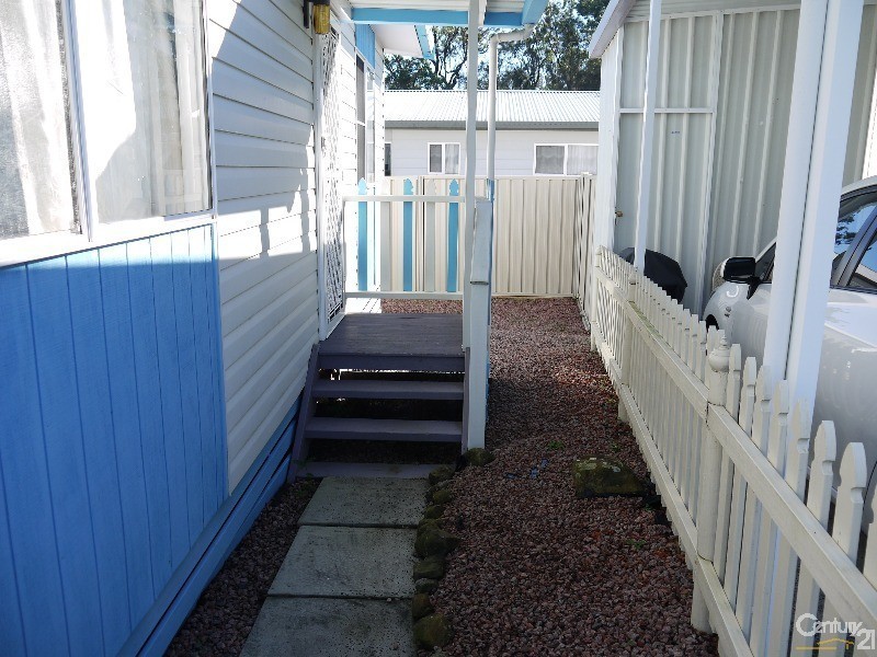 12 Third Ave Broadlands Estate, Green Point NSW 2251