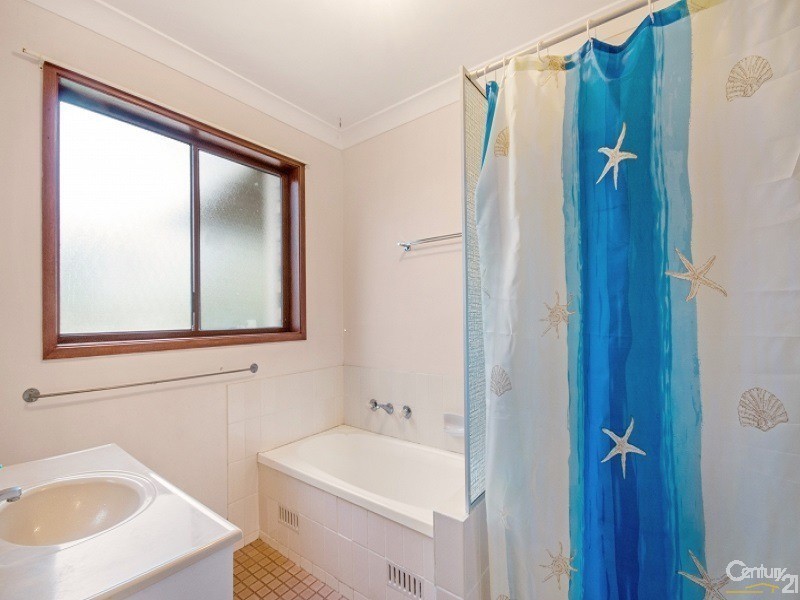 10 Mathew Street, Kincumber NSW 2251