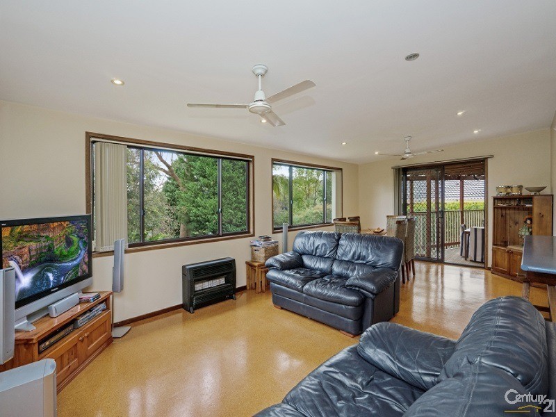 4 Cameron Crescent, Kincumber NSW 2251