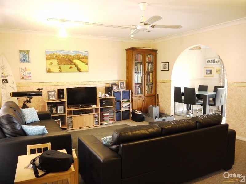 34 Arakoon Street, Kincumber NSW 2251