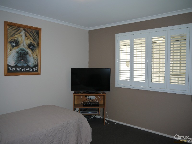 2 John Shortland Place, Kincumber NSW 2251