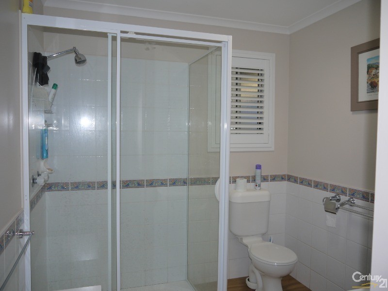 2 John Shortland Place, Kincumber NSW 2251
