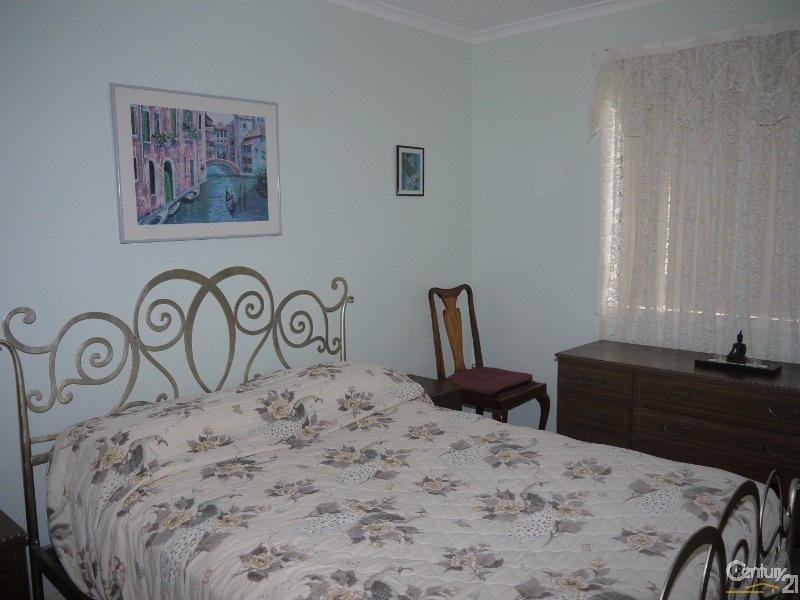 36 Second Ave, Broadlands Estate, Green Point NSW 2251