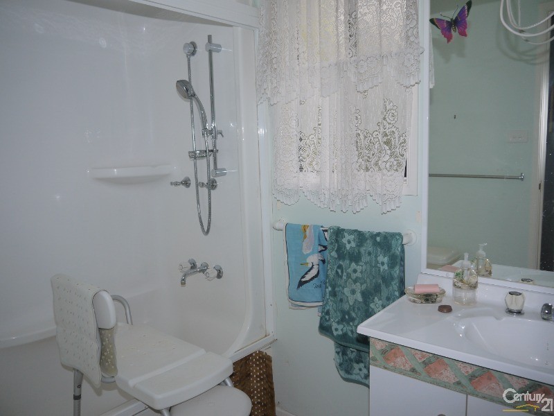 36 Second Ave, Broadlands Estate, Green Point NSW 2251