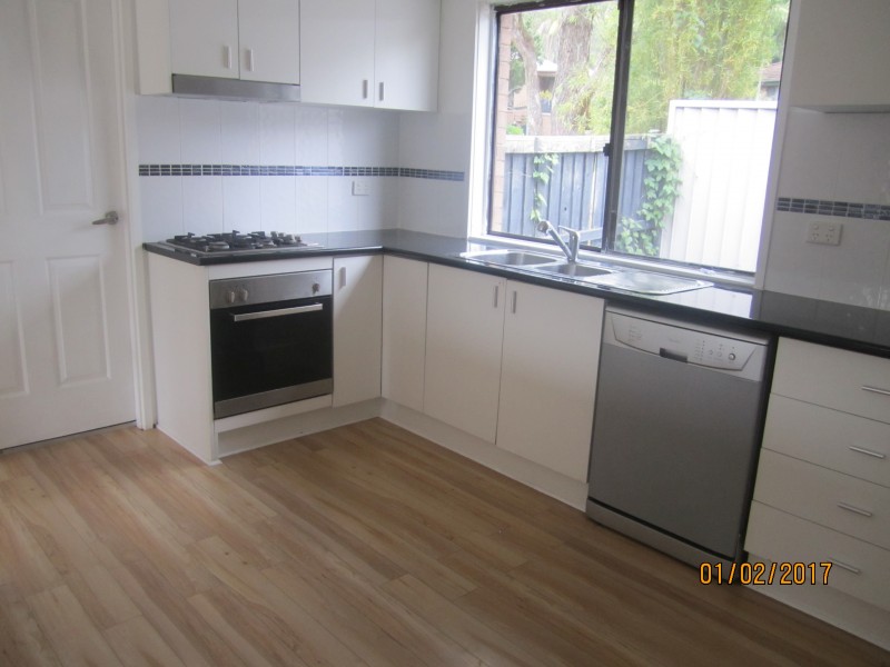 7  Melissa St, Green Point NSW 2251