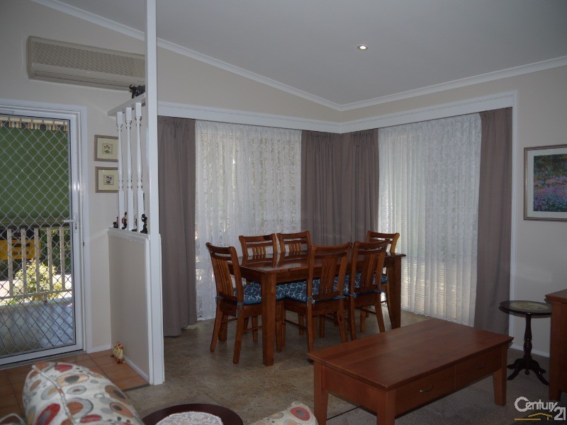 8  James Campbell Place, Kincumber NSW 2251