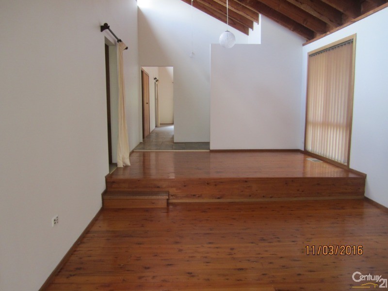 7 Klara Cl, Kincumber NSW 2251