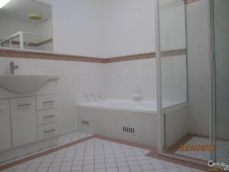 1/48 Kookaburra Street, Kincumber NSW 2251