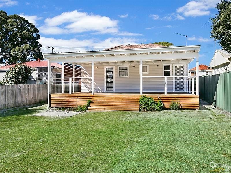 7  Moana Street, Woy Woy NSW 2256