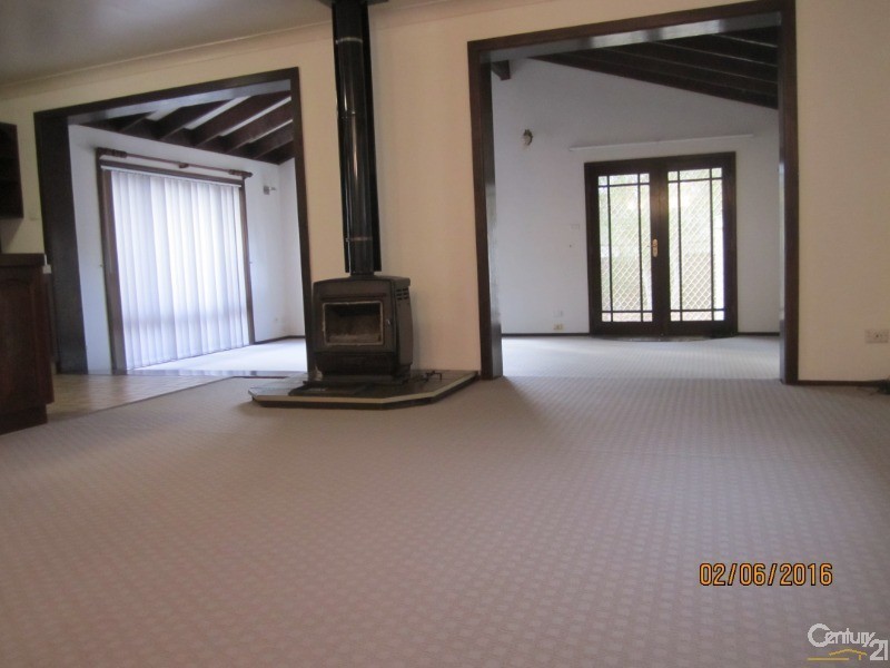 10 Water Street, Kincumber NSW 2251