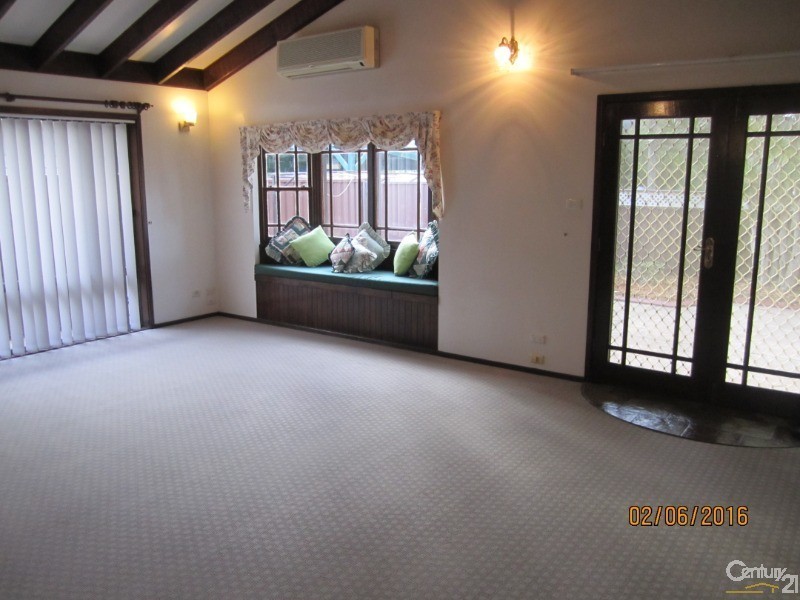 10 Water Street, Kincumber NSW 2251