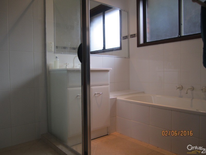 10 Water Street, Kincumber NSW 2251