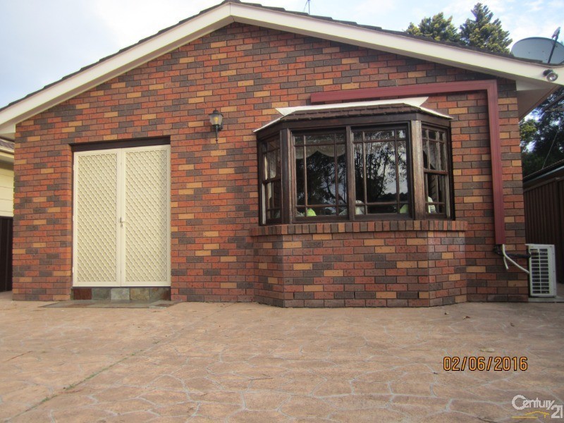 10 Water Street, Kincumber NSW 2251