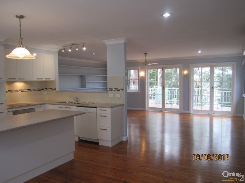 42a Lake Shore Drive, Avoca Beach NSW 2251