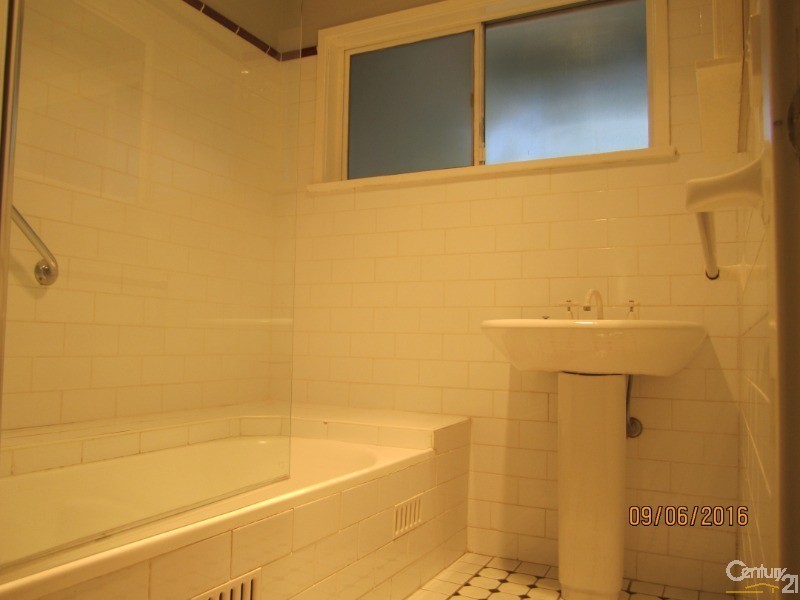 42a Lake Shore Drive, Avoca Beach NSW 2251