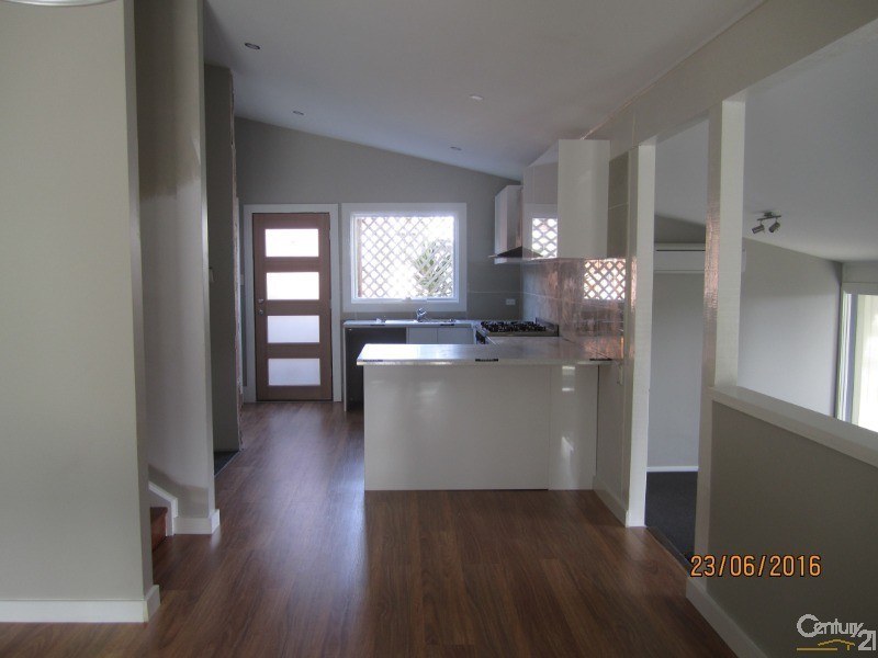 46 Premier Way, Bateau Bay NSW 2261