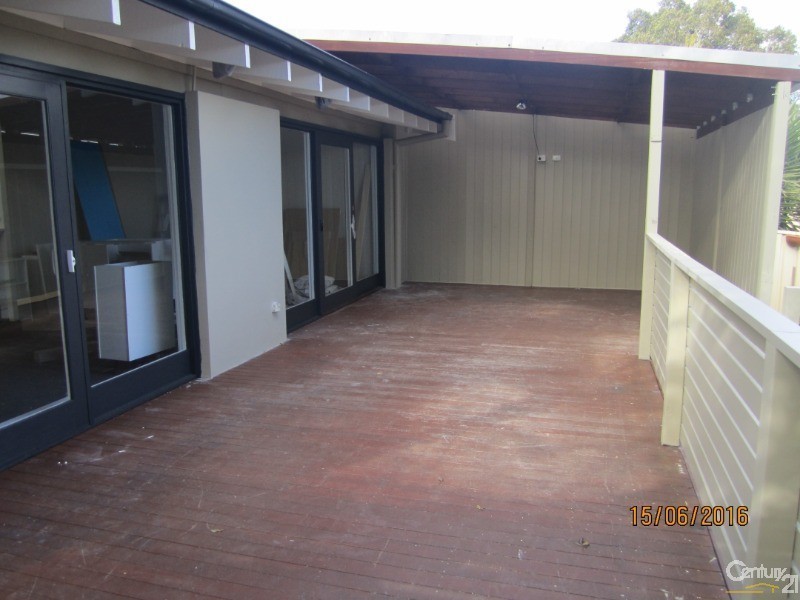 46 Premier Way, Bateau Bay NSW 2261