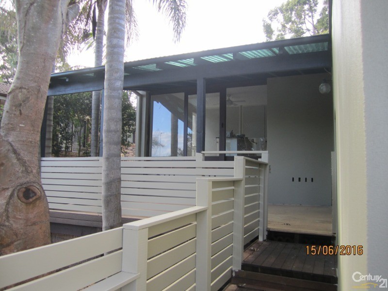 46 Premier Way, Bateau Bay NSW 2261
