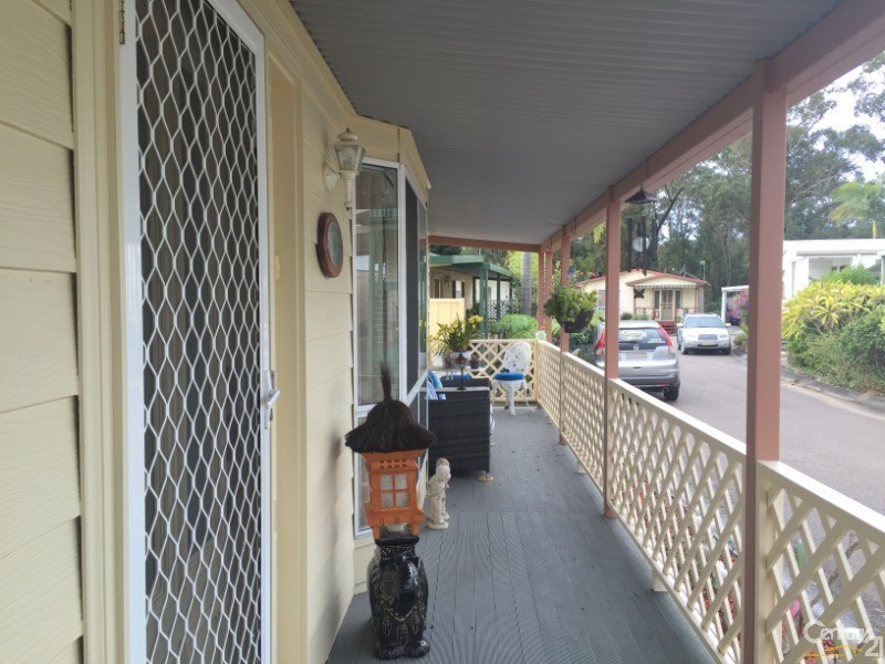 16 Sixth Ave, Broadlands Estate, Green Point NSW 2251