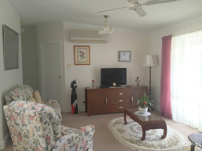16 Sixth Ave, Broadlands Estate, Green Point NSW 2251