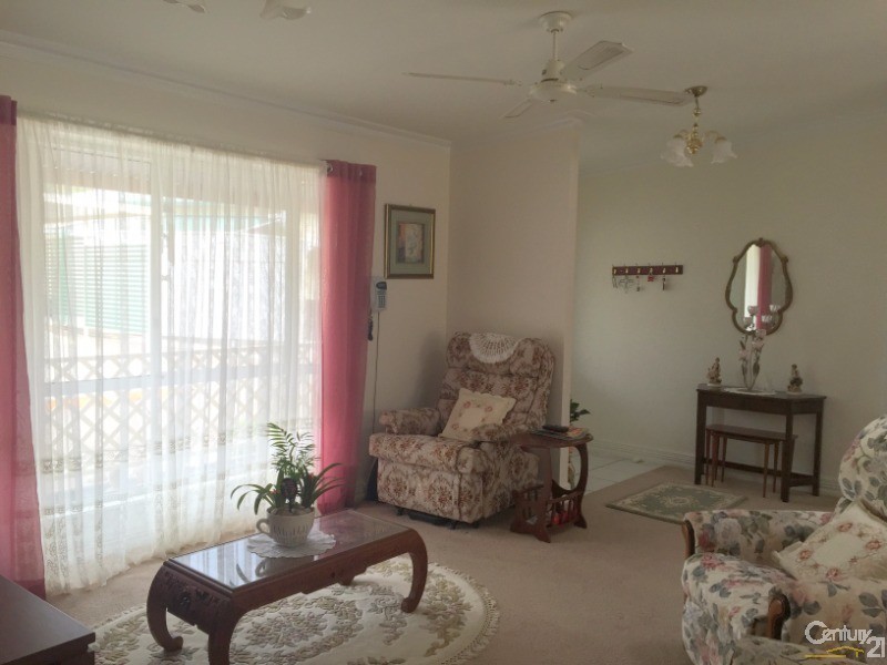 16 Sixth Ave, Broadlands Estate, Green Point NSW 2251