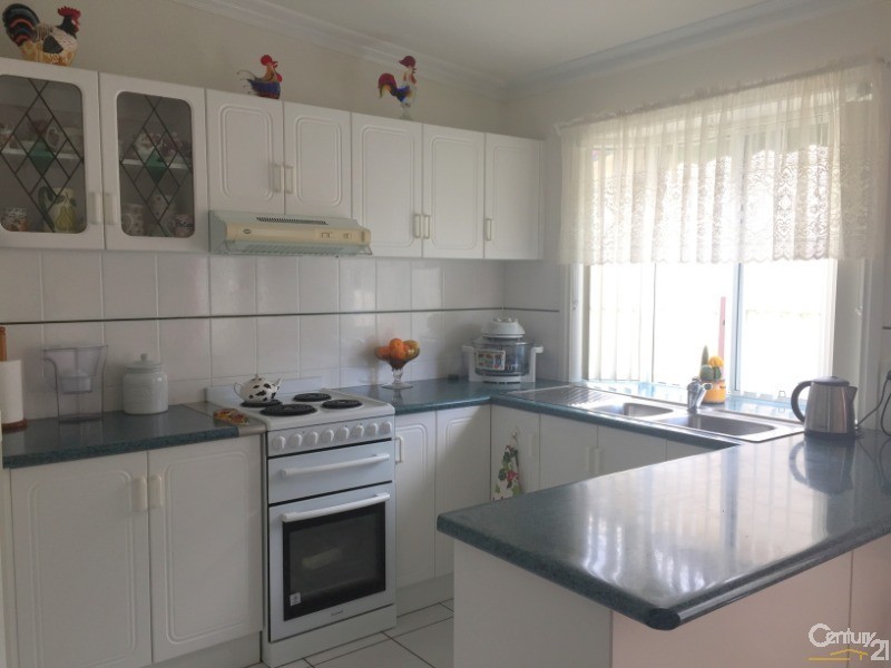 16 Sixth Ave, Broadlands Estate, Green Point NSW 2251