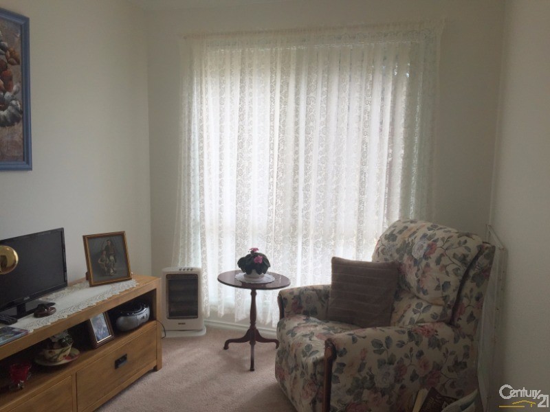 16 Sixth Ave, Broadlands Estate, Green Point NSW 2251