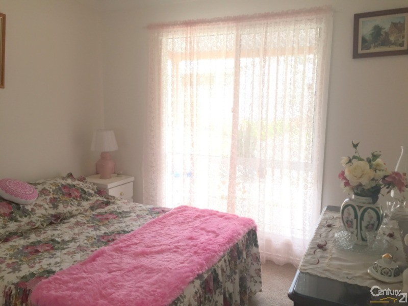 16 Sixth Ave, Broadlands Estate, Green Point NSW 2251