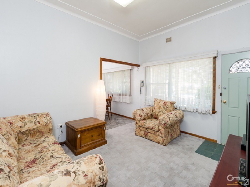 170 Railway St, Woy Woy NSW 2256