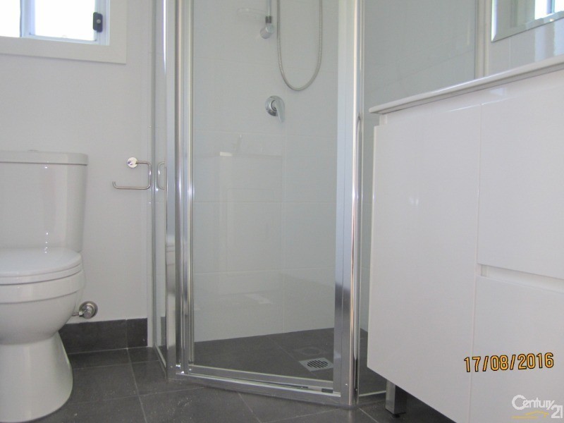 7a Melissa St, Green Point NSW 2251