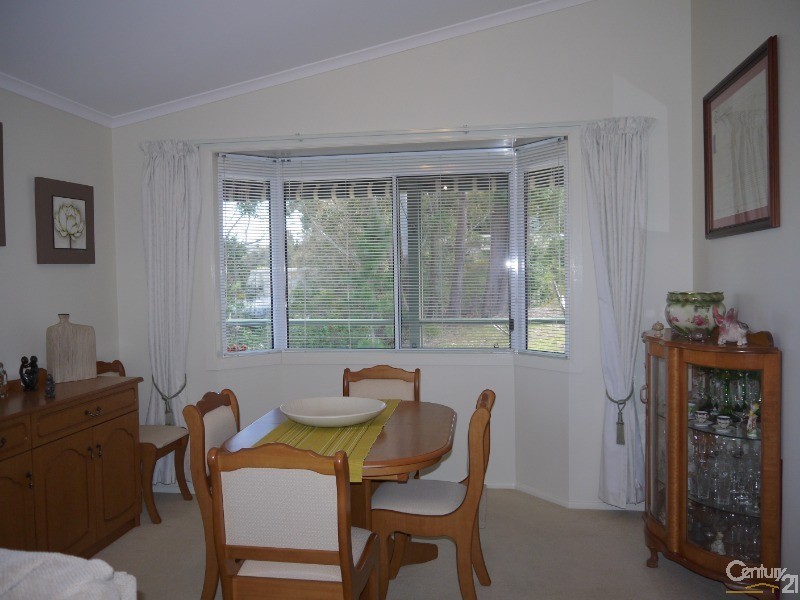 9  John Shortland Place, Kincumber NSW 2251