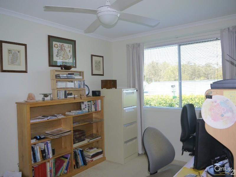 9  John Shortland Place, Kincumber NSW 2251