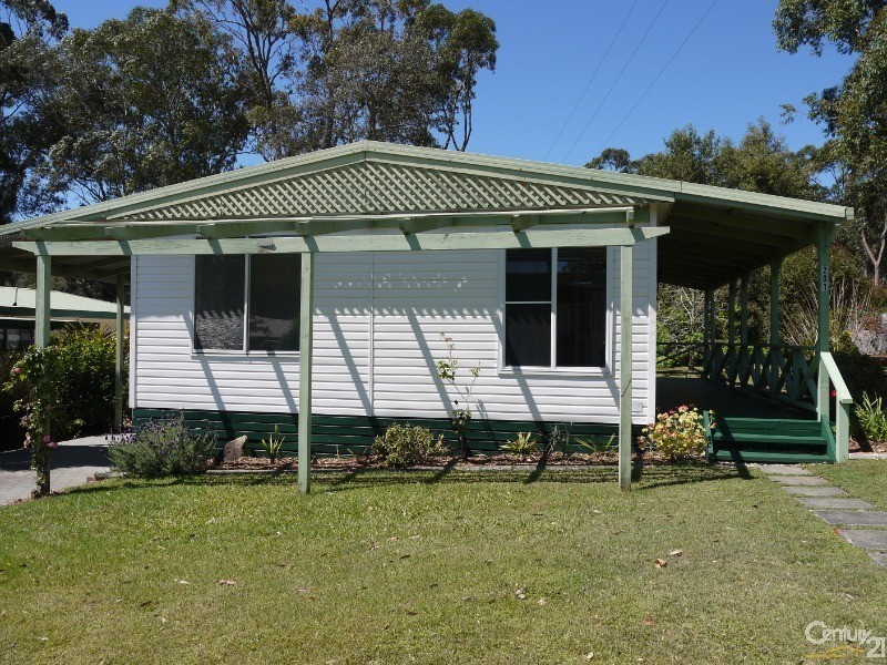 201 William Bradley Place, Kincumber Nautical Village, Kincumber NSW 2251