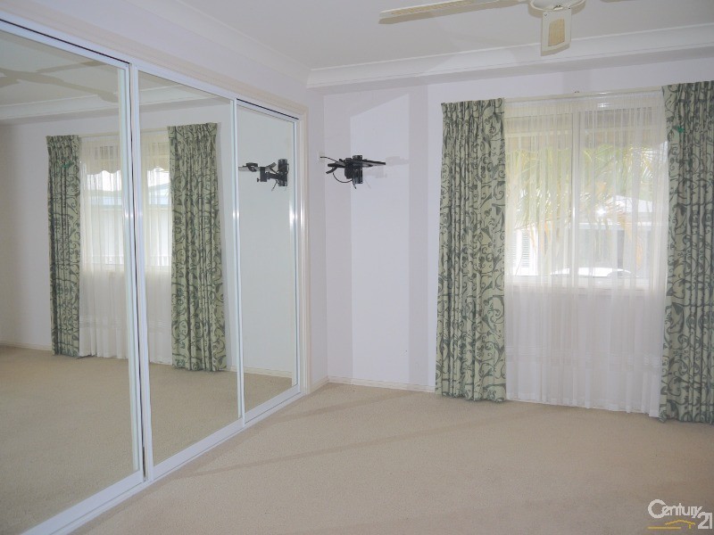 1 John Shortland Close, Kincumber NSW 2251