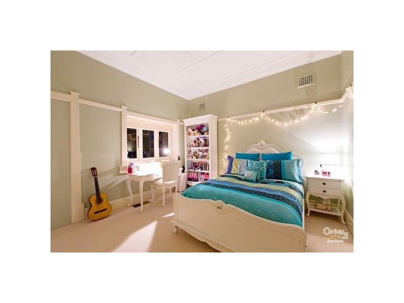 19 Cherry Street, Warrawee NSW 2074