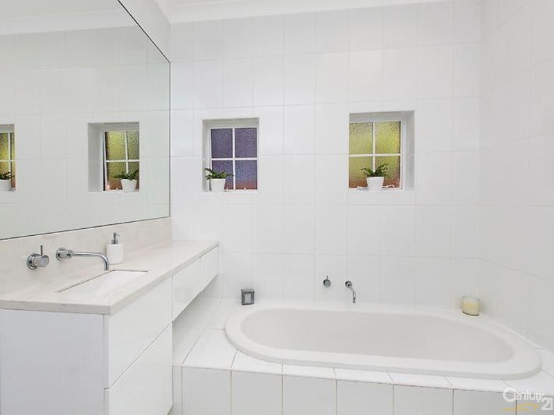 68 Addison Avenue, Roseville NSW 2069