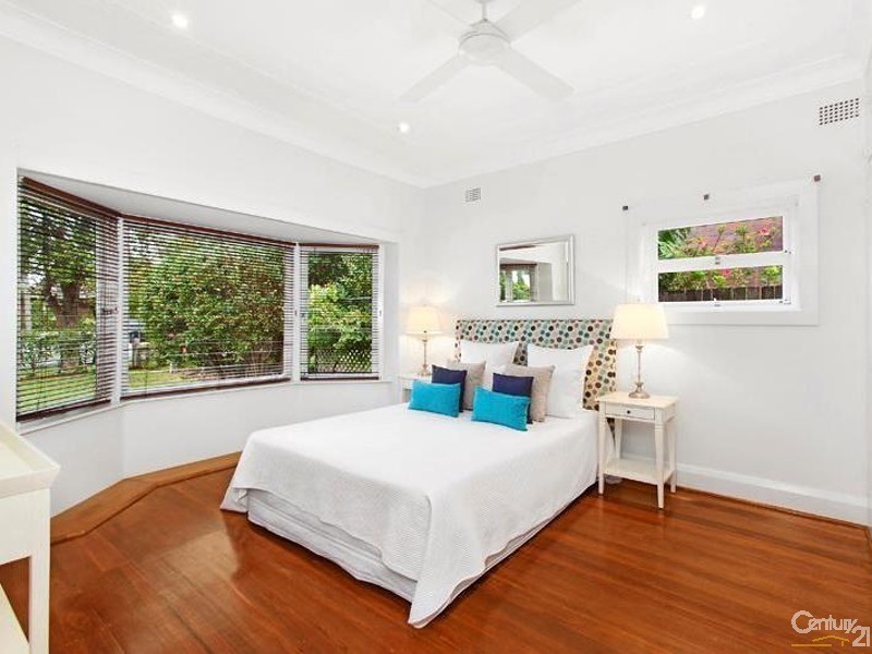 12 Malvern Avenue, Roseville NSW 2069