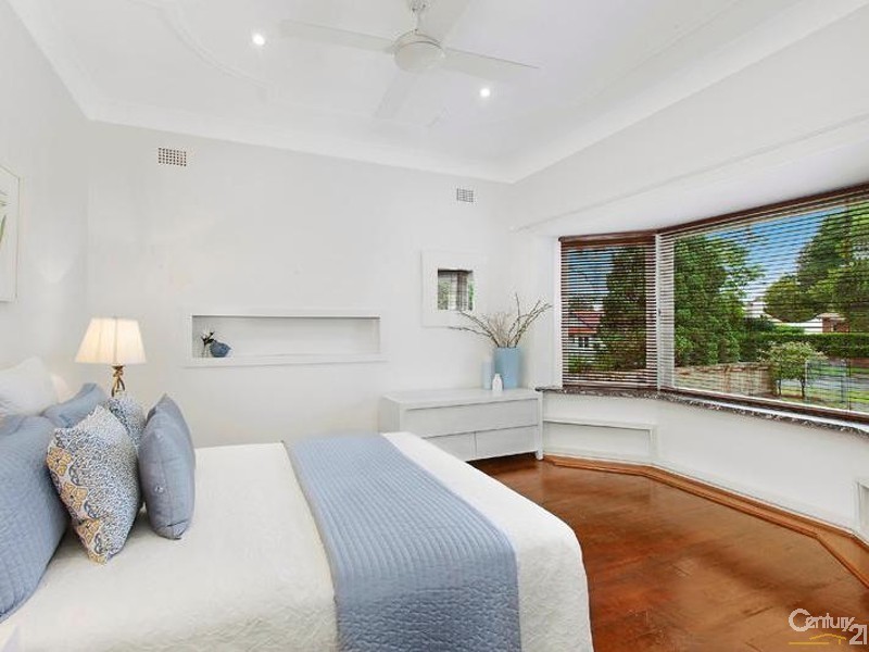 12 Malvern Avenue, Roseville NSW 2069