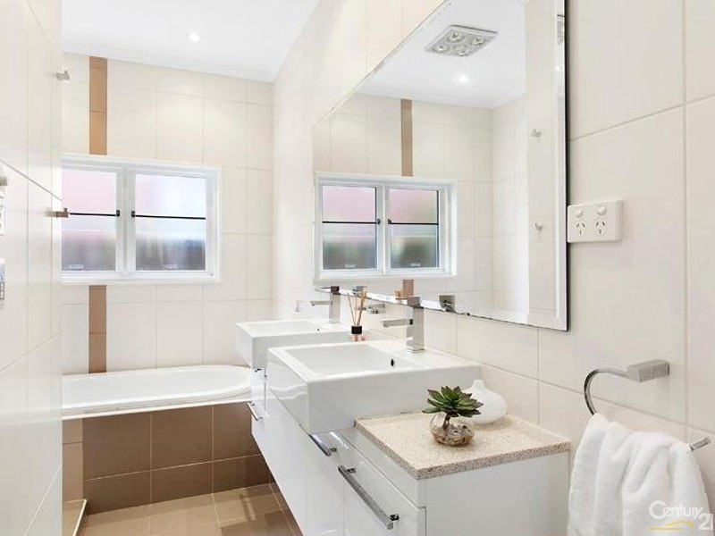 12 Malvern Avenue, Roseville NSW 2069