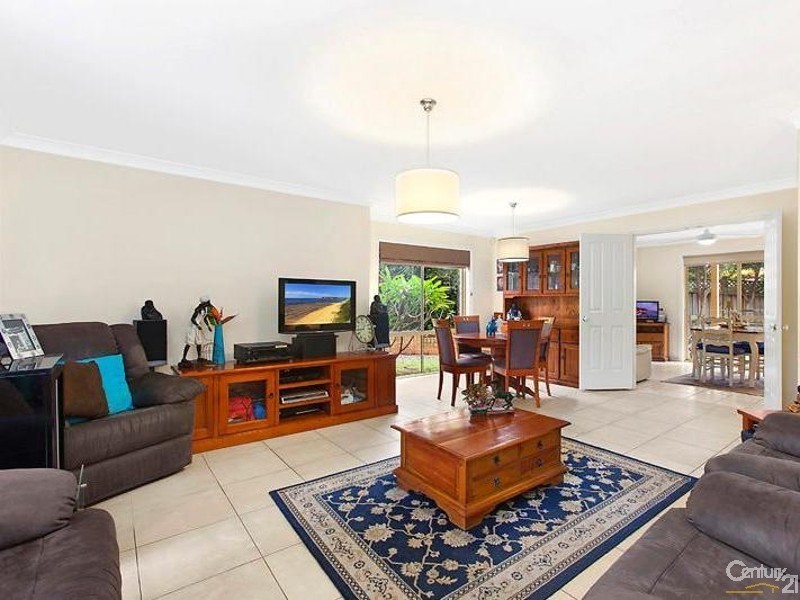 2A Shinfield Avenue, St Ives NSW 2075