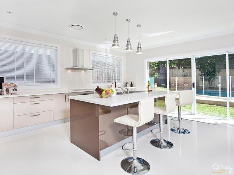 36 Romney Rd, St Ives NSW 2075