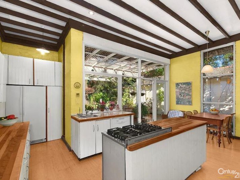 1 Duntroon Ave, Roseville NSW 2069