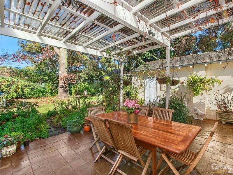 1 Duntroon Ave, Roseville NSW 2069