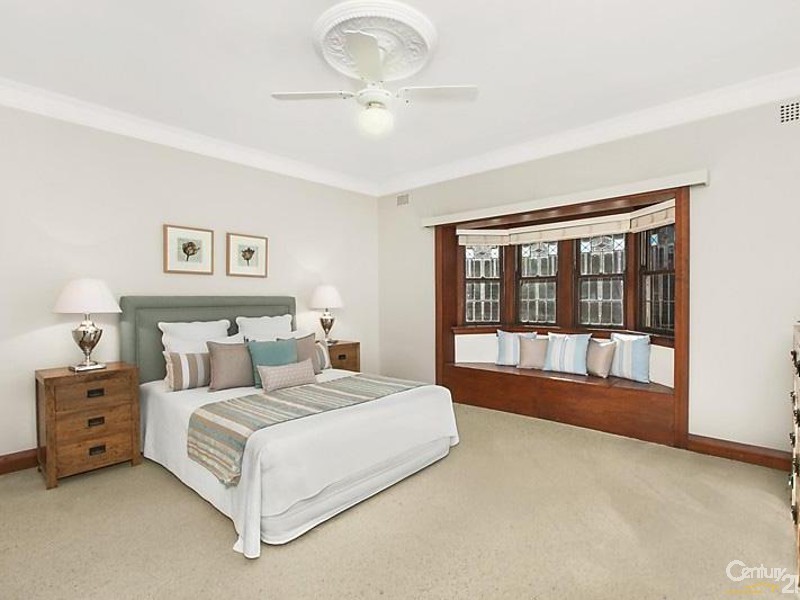 43 Findlay Ave, Roseville NSW 2069