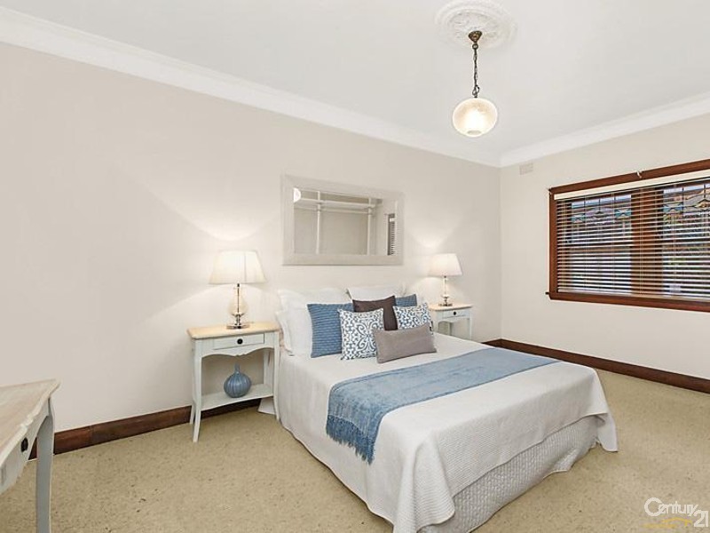 43 Findlay Ave, Roseville NSW 2069