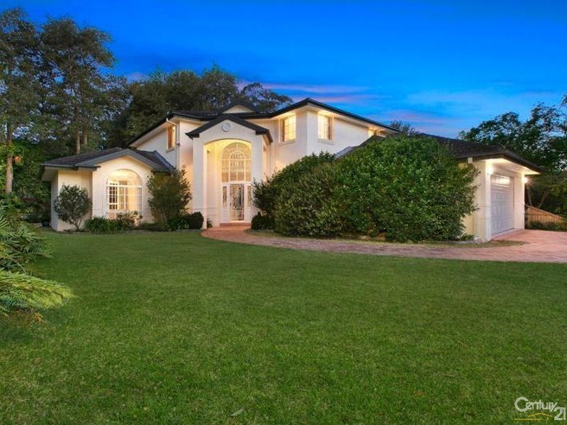 49 Benaroon Ave, St Ives NSW 2075