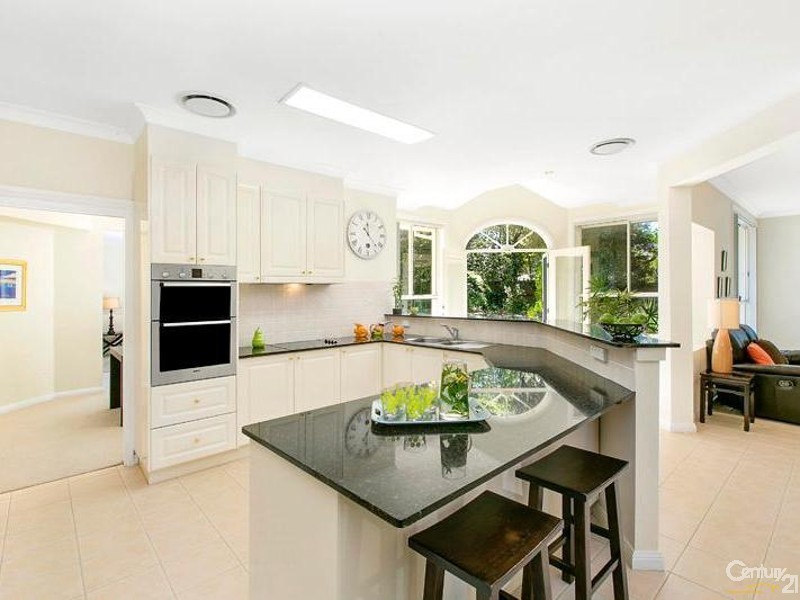 49 Benaroon Ave, St Ives NSW 2075