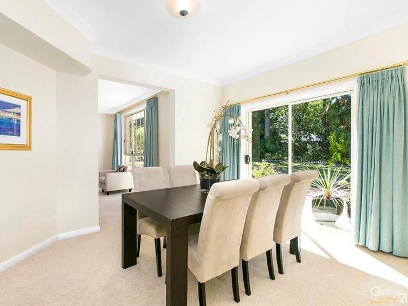 49 Benaroon Ave, St Ives NSW 2075