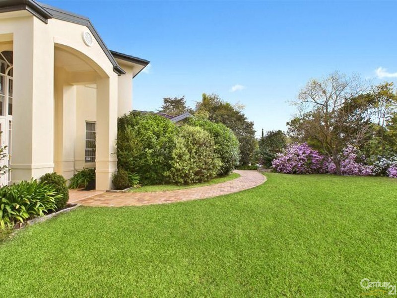 49 Benaroon Ave, St Ives NSW 2075